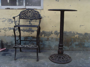 Klasyczny metalowy stół z żeliwa i krzesła czarny do dekoracji wnętrz
