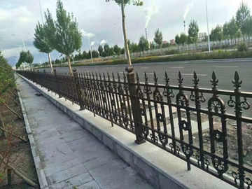 Ocynkowane panele żeliwne Ogrodzenia malowane proszkowo Dekoracyjne ogrodzenia metalowe